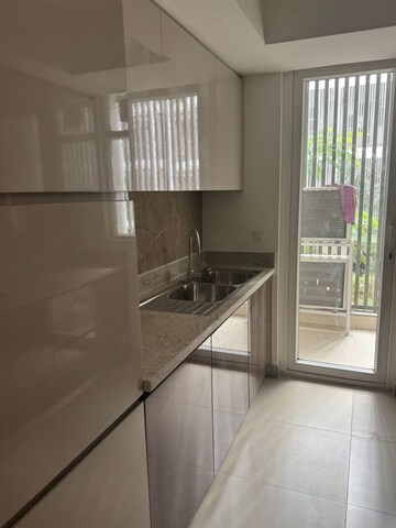 Kitchen in 2.5 BHK Builder Floor at M3M Soulitude, Sector 89 – for Rent