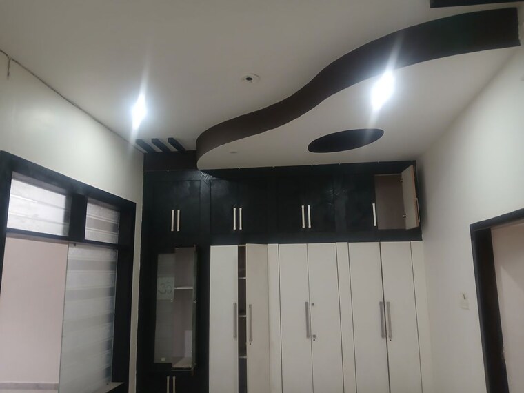 Room, sector 9 2 Bedroom 270 Sq.Yd. Builder Floor In Sector 9 Hisar 10020894