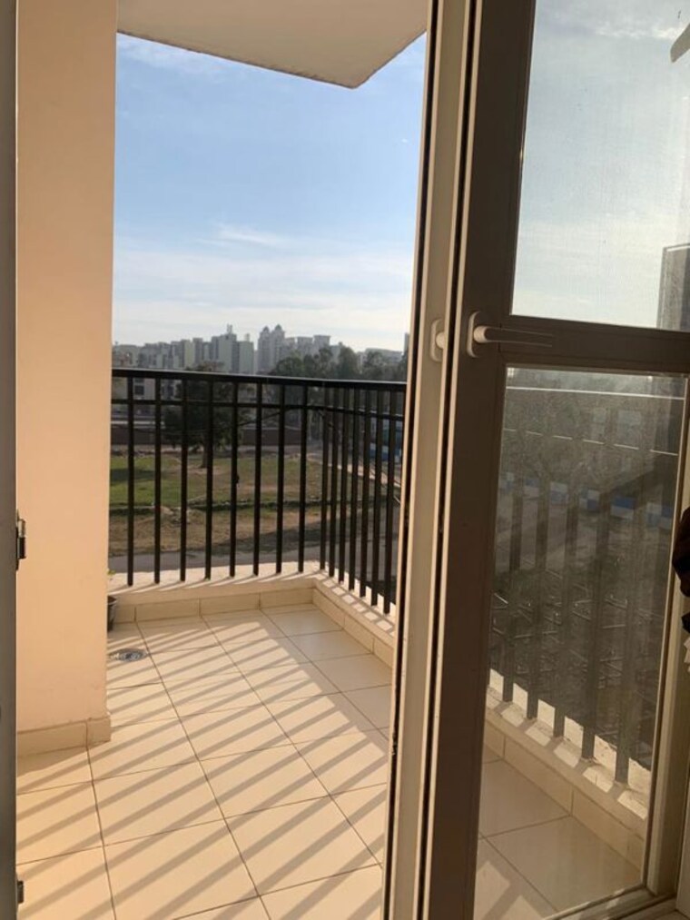 Balcony, motiaz-royal-citi 3 Bedroom 1460 Sq.Ft. Apartment In Ambala Highway Zirakpur 10020901