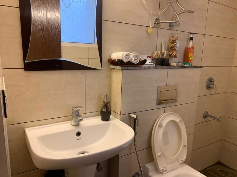 Bathroom, motiaz-royal-citi 3 Bedroom 1460 Sq.Ft. Apartment In Ambala Highway Zirakpur 10020901