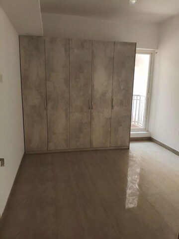 Room in 3 BHK Apartment at Gaur Sportswood, Sector 79 – for Rent