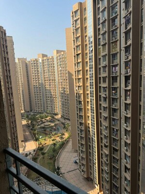 2 BHK Apartment For Rent in Gurukrupa Marina Enclave, Malad West