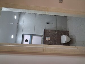 Furnished Amenities in 3 BHK Builder Floor at Cancon Enclave, Sector 4 – for Rent