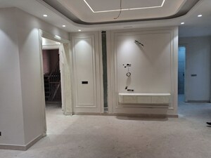 Building Lobby in 3 BHK Builder Floor at Cancon Enclave, Sector 4 – for Rent