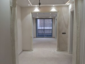 Room in 3 BHK Builder Floor at Cancon Enclave, Sector 4 – for Rent