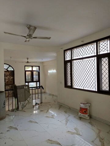 Room in 3 BHK Builder Floor at Malviya Nagar – for Rent