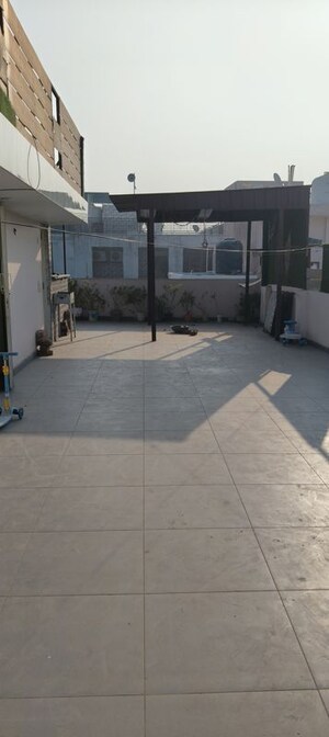 Parking in 3.5 BHK Builder Floor at Shyam Nagar – for Sale