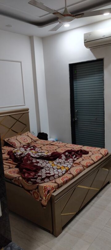 Bedroom in 3.5 BHK Builder Floor at Shyam Nagar – for Sale