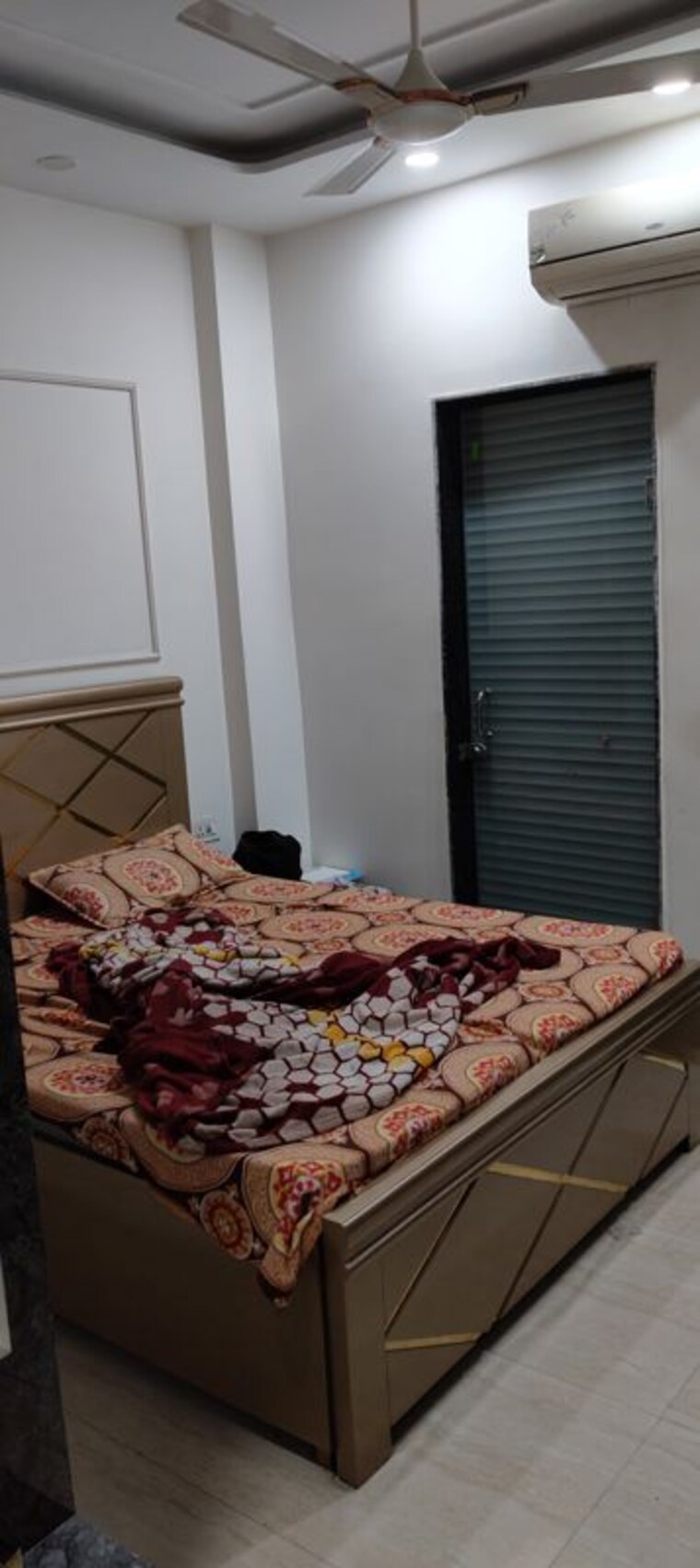 Bedroom, shyam nagar 3.5 Bedroom 125 Sq.Yd. Builder Floor In Shyam Nagar Delhi 10021010