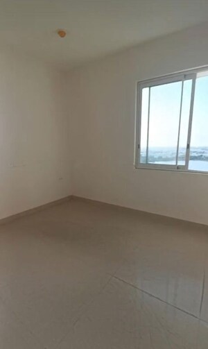 Room in 3 BHK Apartment at Aurobindo The Regent, Kondapur – for Sale