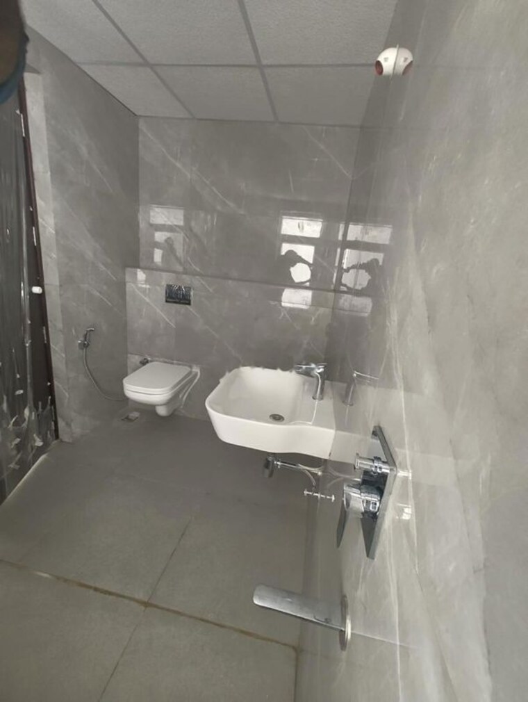 Bathroom, lansum-el-dorado 3 Bedroom 2240 Sq.Ft. Apartment In Narsingi Hyderabad 10021034
