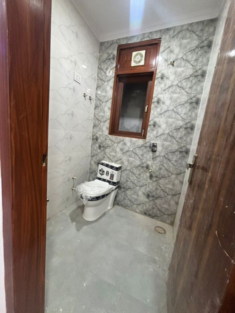 Bathroom, saket 1 Bedroom 450 Sq.Ft. Builder Floor In Saket Delhi 10021037