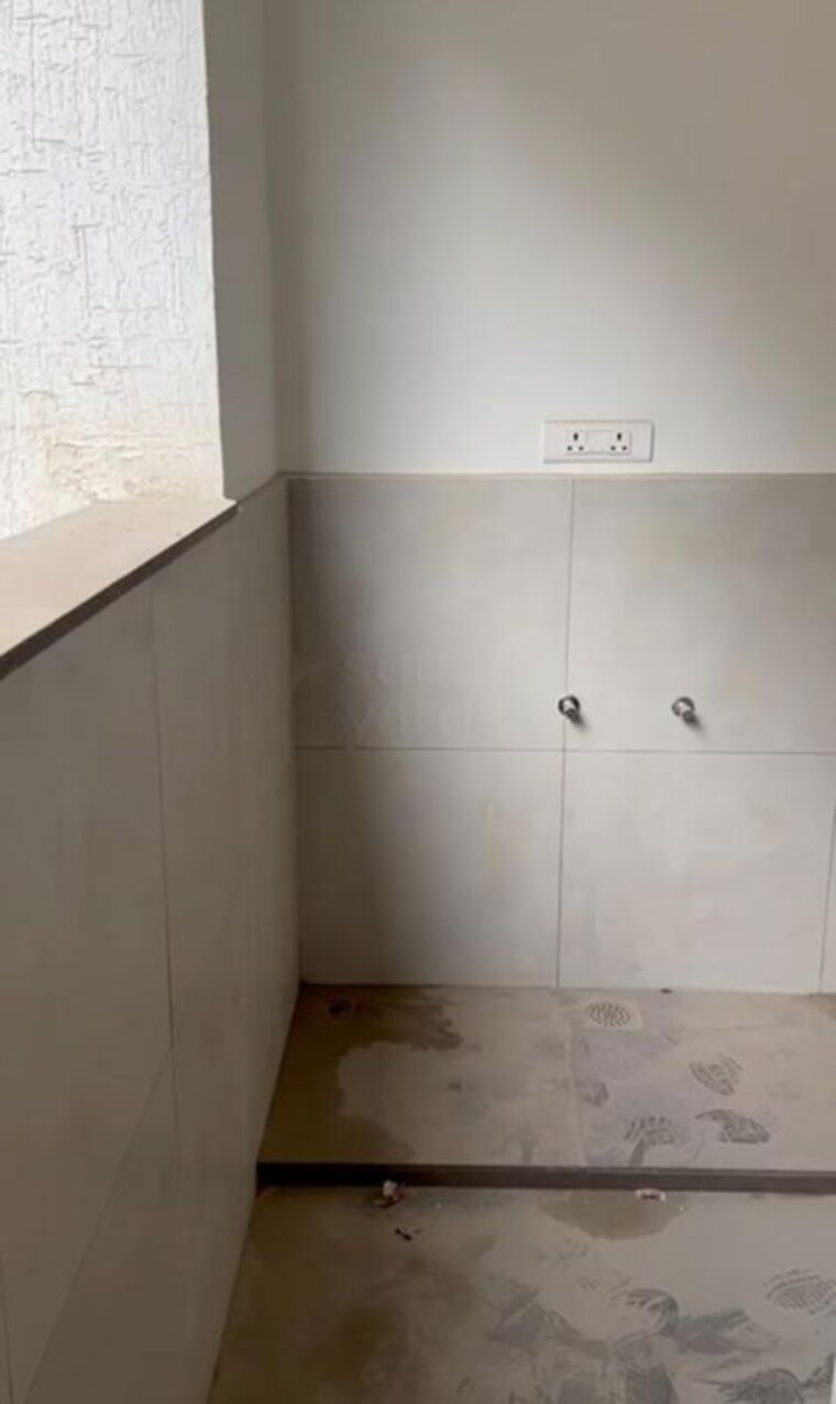 Bathroom, rajapushpa-provincia 3 Bedroom 2660 Sq.Ft. Apartment In Narsingi Hyderabad 10021050
