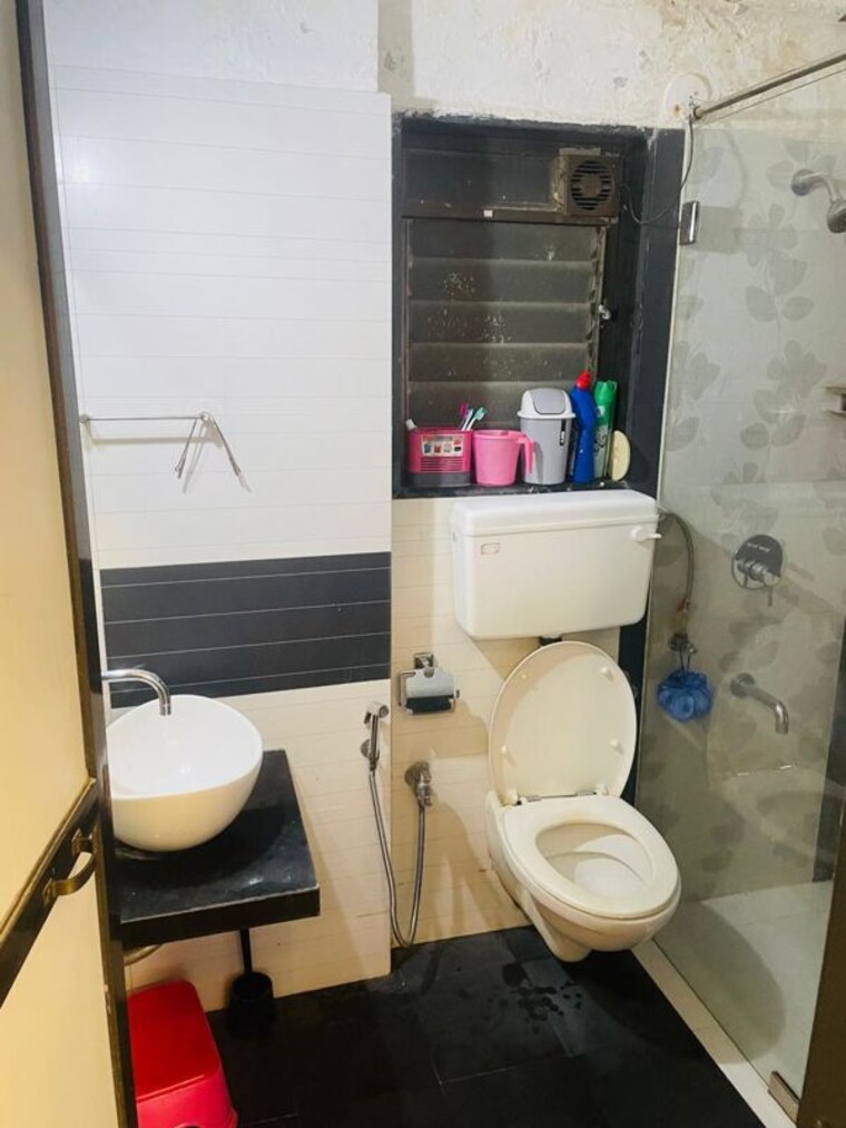 Bathroom, unique-greens-ghodbunder-road 1 Bedroom 420 Sq.Ft. Apartment In Ghodbunder Road Thane 10021033
