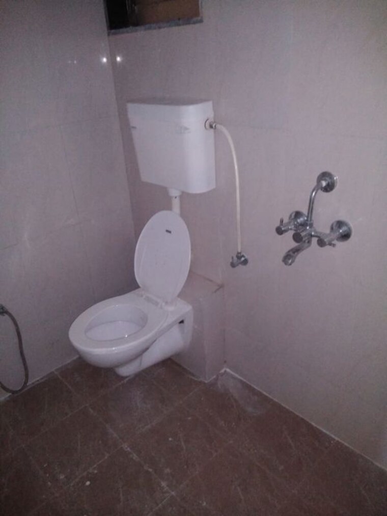 Bathroom, puranik-aarambh 1 Bedroom 410 Sq.Ft. Apartment In Ghodbunder Road Thane 10021065