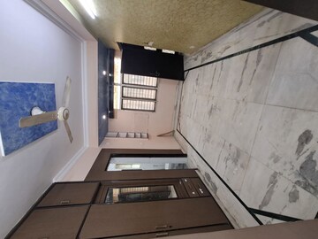 Furnished Amenities in 2.5 BHK Apartment at Sector 7 Dwarka – for Rent