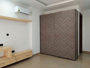 Room in 3 BHK Apartment at Uday Arden 45, Sector 45 – for Rent