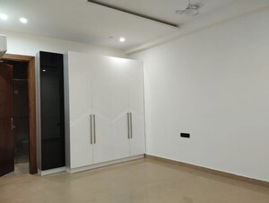 Room in 3 BHK Apartment at Uday Arden 45, Sector 45 – for Rent