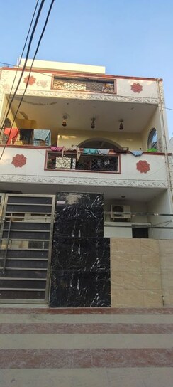 3 BHK + Servant Room,Study Room Independent House For Sale in Sector 7