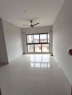 1 BHK Apartment For Rent in Rustomjee Meridian