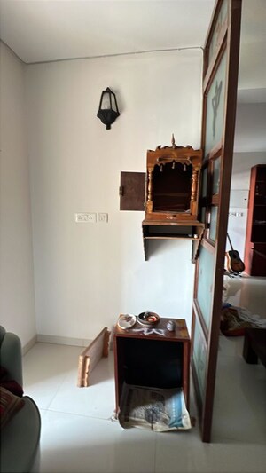 Room in 3 BHK Apartment at Sancoale – for Rent