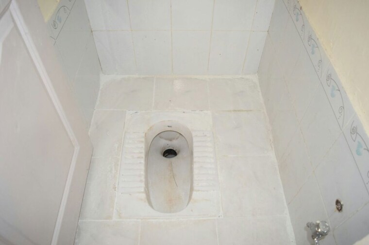 Bathroom, saptarishi-towers 1 Bedroom 305 Sq.Ft. Apartment In Kandivali West Mumbai 10021124