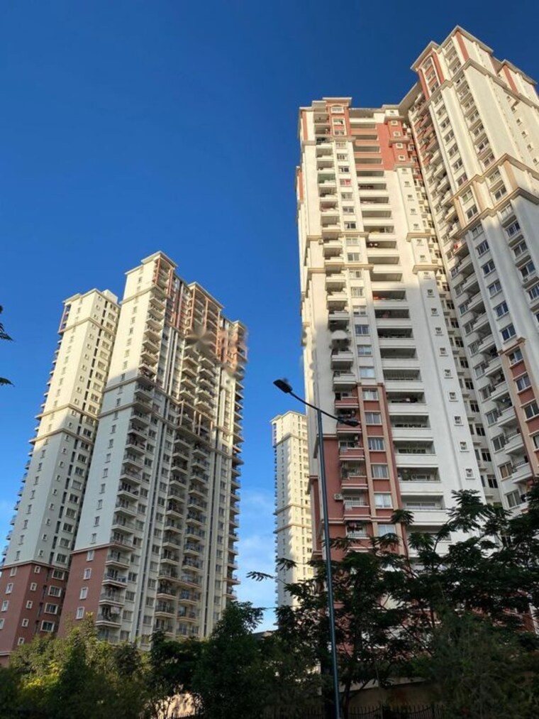 Exterior View, prestige-lakeside-habitat 3.5 Bedroom 1400 Sq.Ft. Apartment In Varthur Bangalore 10021123