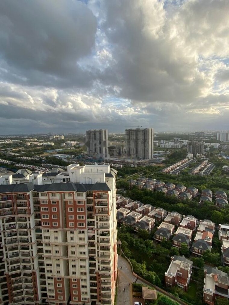 Exterior View, prestige-lakeside-habitat 3.5 Bedroom 1400 Sq.Ft. Apartment In Varthur Bangalore 10021123