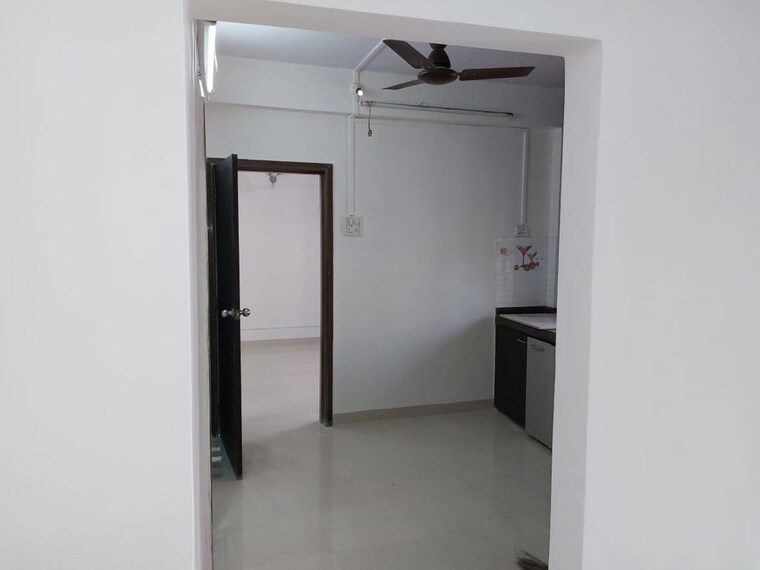 Room, new-mahada-colony 1 Bedroom 427 Sq.Ft. Apartment In Goregaon East Mumbai 10021139