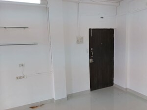 Room in 1 BHK Apartment at New Mahada Colony, Goregaon East – for Rent