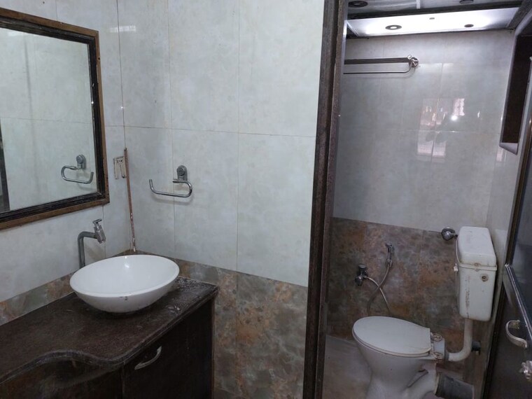 Bathroom, new-mahada-colony 1 Bedroom 427 Sq.Ft. Apartment In Goregaon East Mumbai 10021139