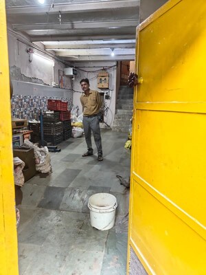 Room in 6+ BHK Independent House at Naurangabad – for Sale