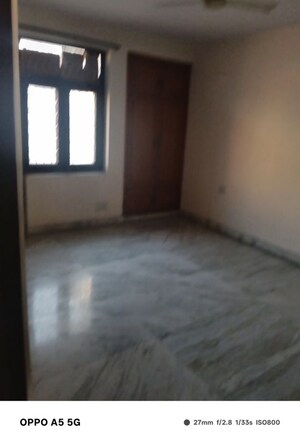 Room in 2 BHK Independent House at RWA Apartments, Sector 31 – for Rent