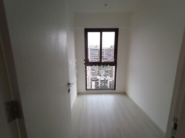 Room in 3 BHK Apartment at Runwal Bliss, Kanjurmarg East – for Rent