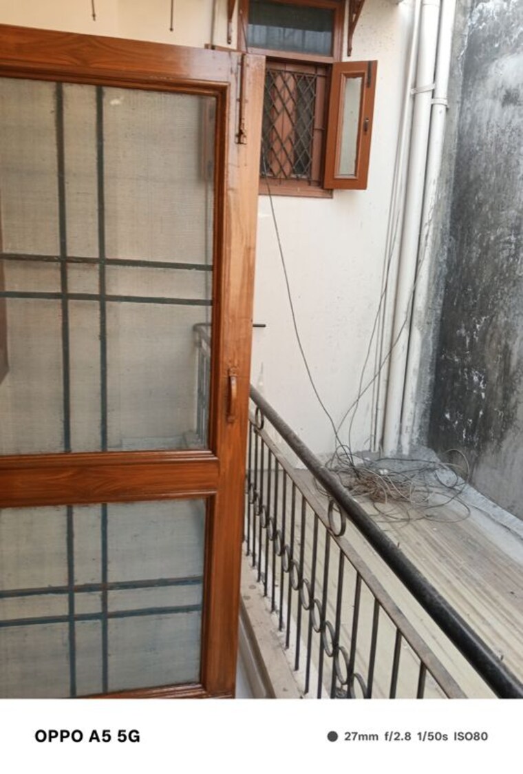 Balcony, rwa-apartments-sector-39 2 Bedroom 162 Sq.Mt. Independent House In Sector 39 Noida 10021174