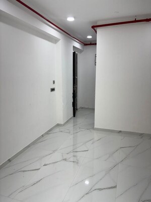 Room in 2 BHK Apartment at Nahar Amaryllis Towers and Plaza, Chandivali – for Rent