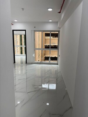 Room in 2 BHK Apartment at Nahar Amaryllis Towers and Plaza, Chandivali – for Rent