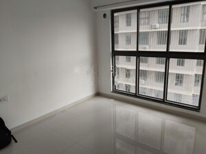 Room in 2 BHK Apartment at Nahar Amaryllis Towers and Plaza, Chandivali – for Rent