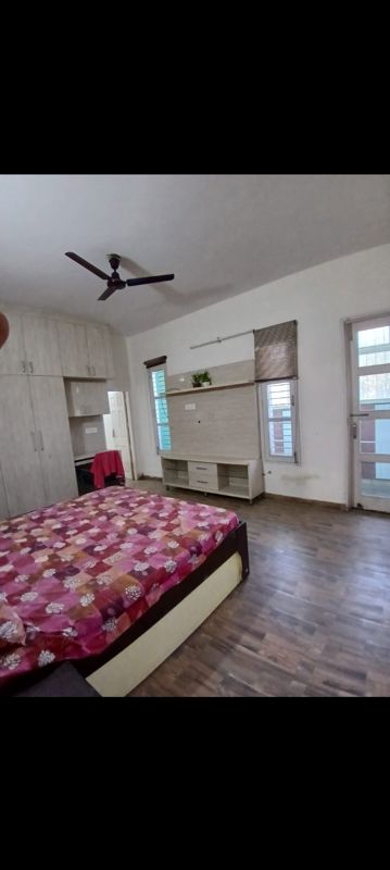 2 BHK + Extra Room Apartment For Rent in Motiaz Royal Citi