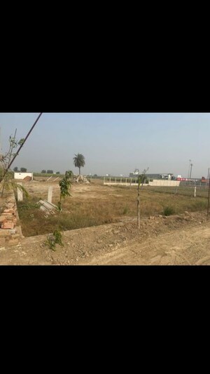 Plot Area in  Plot at Delhi Meerut Expressway – for Sale