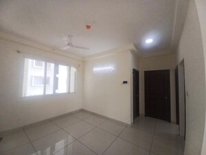 Room in 3.5 BHK Apartment at Prestige Lakeside Habitat, Varthur – for Rent