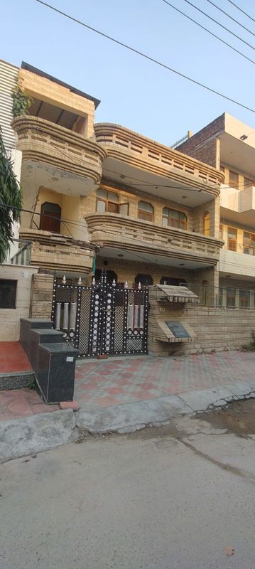 3.5 BHK + Pooja Room Independent House For Sale in Sector 9