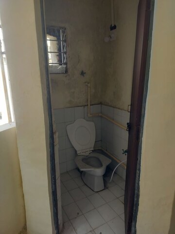 Bathroom in 4 BHK Villa at Thaltej – for Rent