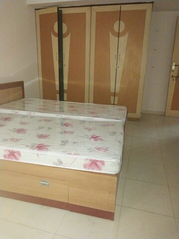 Bedroom in 4 BHK Villa at Thaltej – for Rent