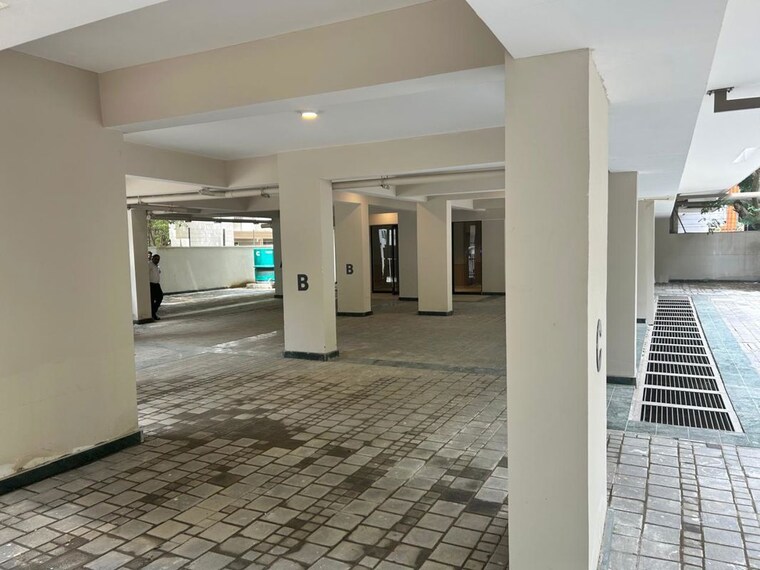  Parking, dlf phase ii 5 Bedroom 3150 Sq.Ft. Apartment In Dlf Phase ii Gurgaon 10020500