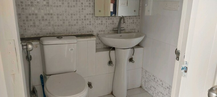 Bathroom, chd-avenue-71 2.5 Bedroom 1198 Sq.Ft. Apartment In Sector 71 Gurgaon 10021279