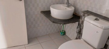 Bathroom in 2.5 BHK Apartment at CHD Avenue 71, Sector 71 – for Sale