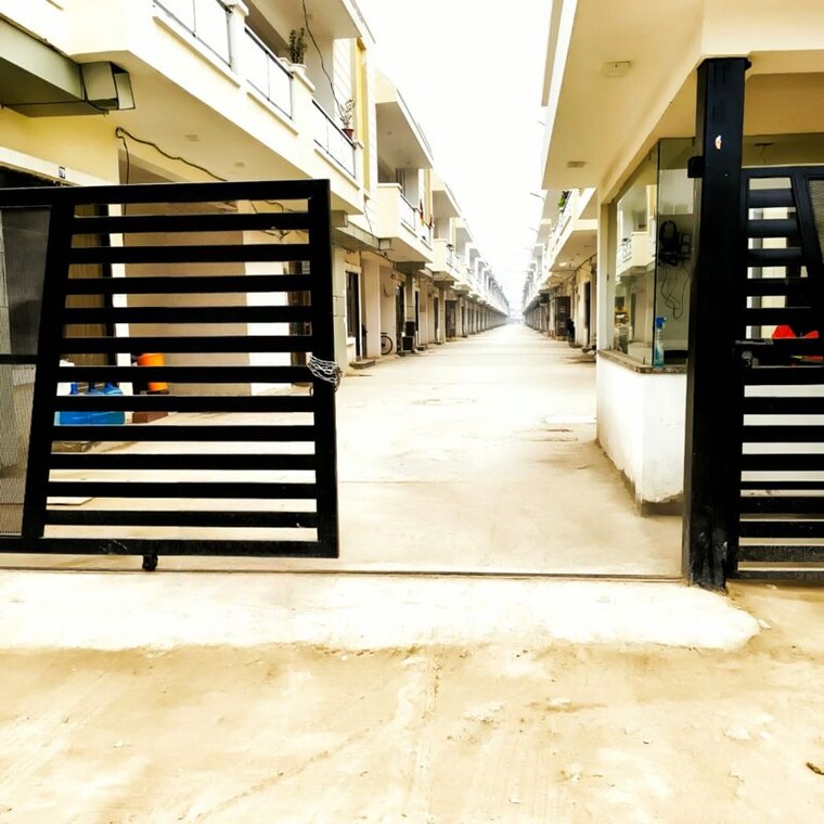 undefined, sector 12 greater noida 2 Bedroom 2000 Sq.Ft. Independent House In Sector 12 Greater Noida Greater Noida 10021318