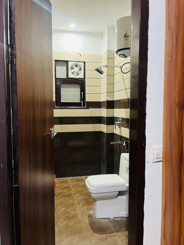 3 BHK 310 Sq.Yd. Apartment in DLF Queens Court