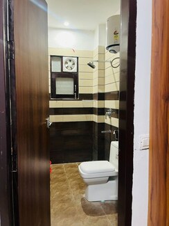 3 BHK Apartment For Rent in DLF Queens Court
